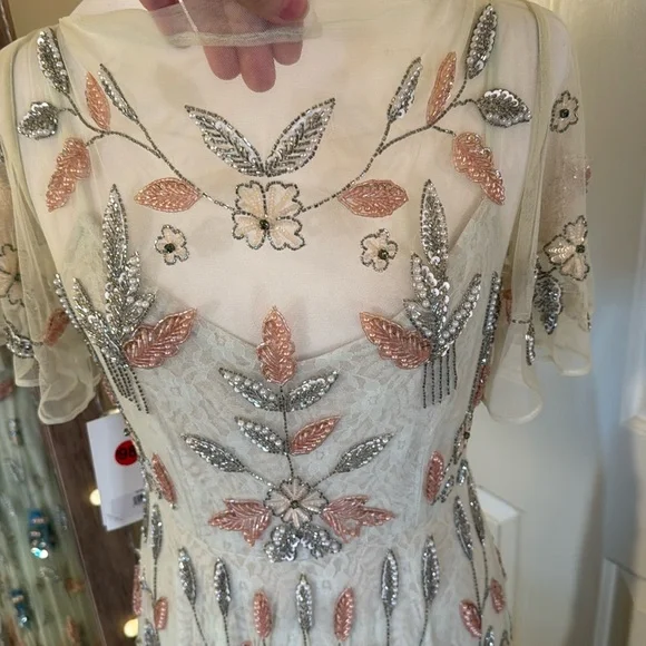 MAC DUGGALFloral Sheer Scoop Neck Flutter Sleeve Embellished Midi Dress SAMPLE